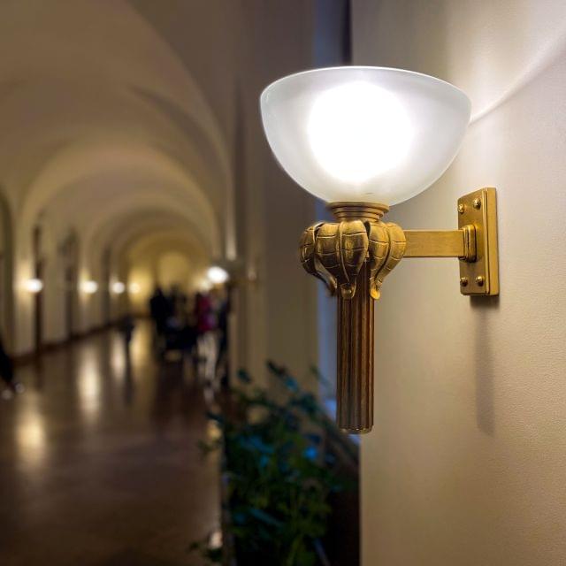Piękna zrekonstruowana lampa